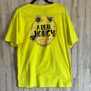 💥SALE💥A Real Honey Short Sleeve Tee - Yellow